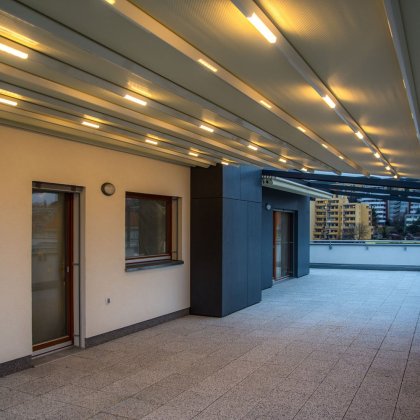 Obrázek č. 10 pro 'Odolná pergola se shrnovací střechou'